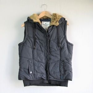 AEO dark gray teddy bear hooded puffer vest